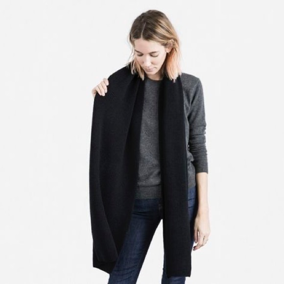 Everlane Accessories - Everlane Black Ribbed Chunky Wool Scarf